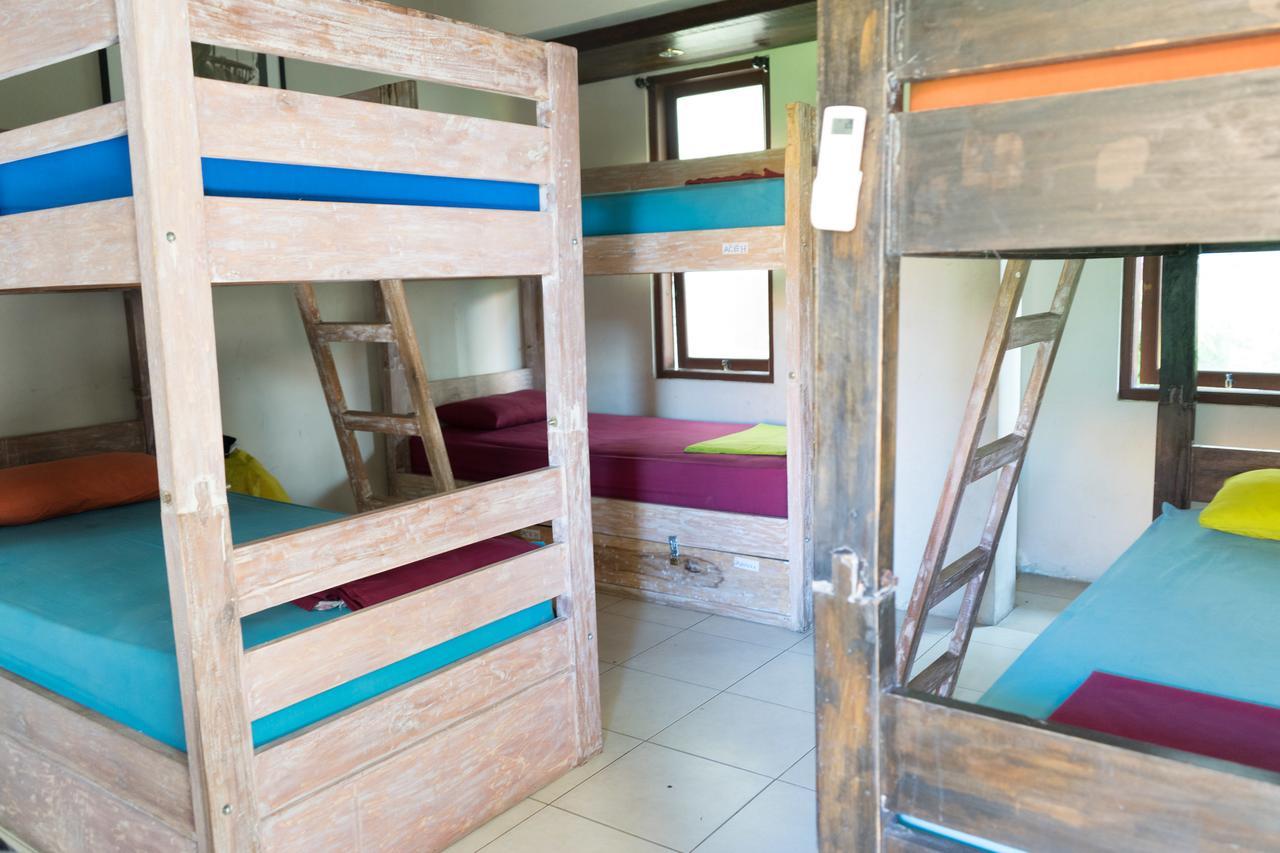 Canggu Surf Hostel Esterno foto